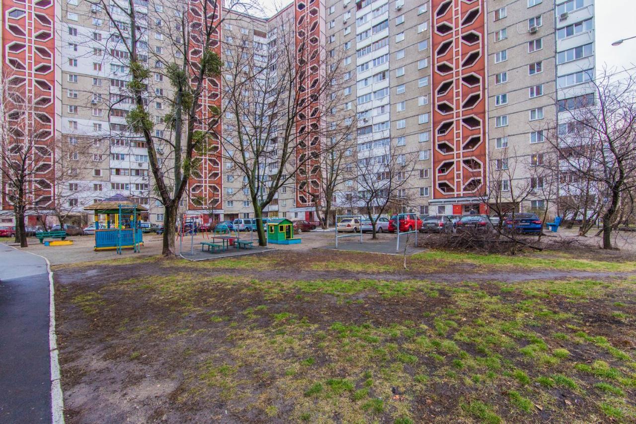 Уютная, Просторная Видовая Трехкомнатная Квартира Возле Метро Академгородок На 6 Мест Kiew Exterior foto