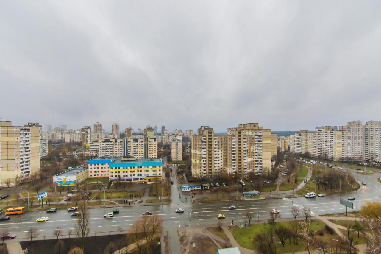Уютная, Просторная Видовая Трехкомнатная Квартира Возле Метро Академгородок На 6 Мест Kiew Exterior foto